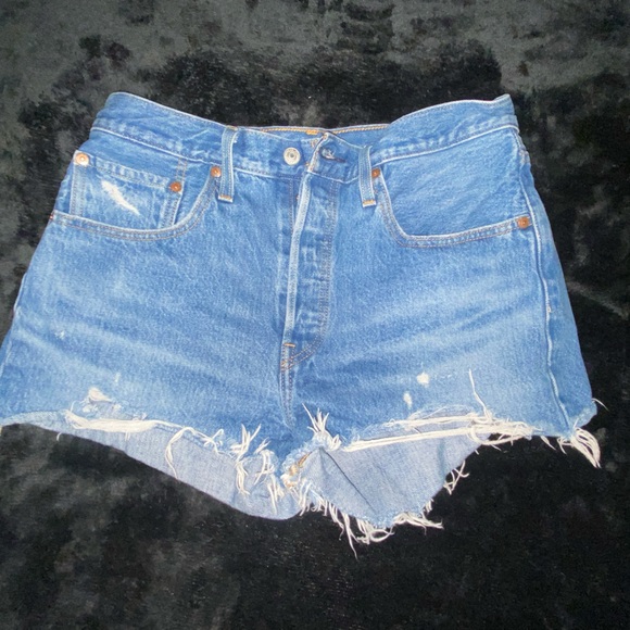 Levi’s 501 shorts - Picture 2 of 4